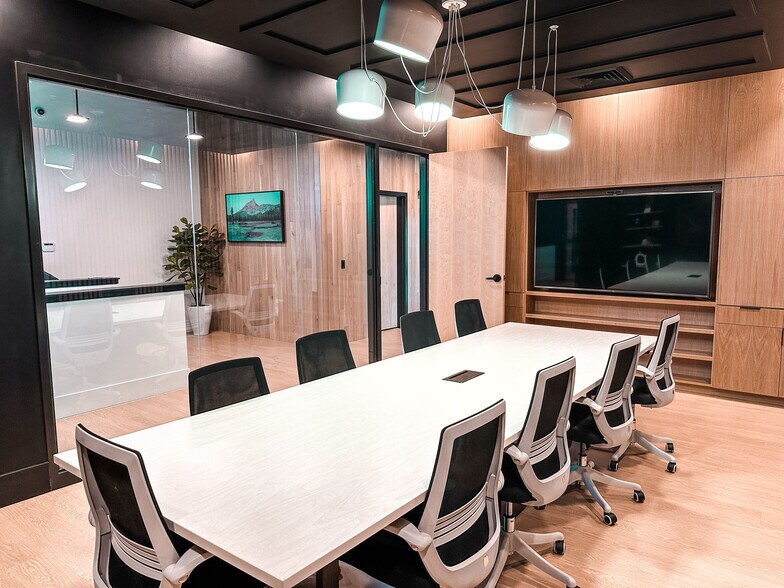 More Photos Of 10718 S Beckstead Ln, South Jordan Coworking Space