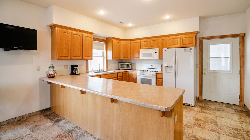 More Photos Of 352 MO-245, Dadeville Horse Stables For Sale