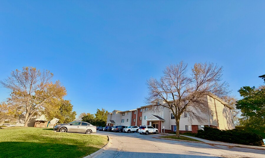 More Photos Of 904-908 Kasper St, Bellevue Multifamily For Sale