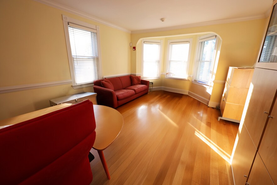 More Photos Of 211 Nassau St, Princeton Office For Lease