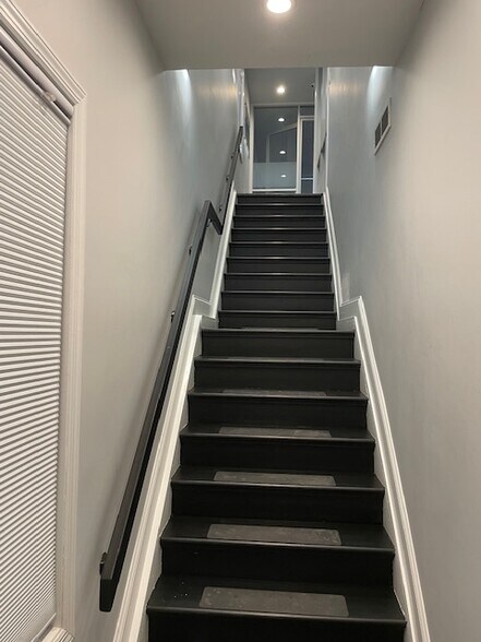 More Photos Of 3936 Amboy Rd, Staten Island Medical For Sale