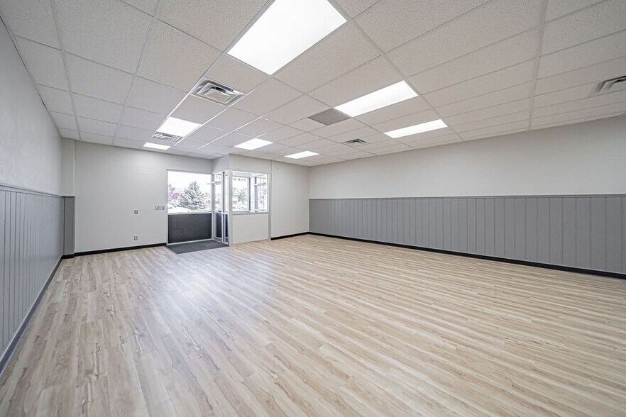 More Photos Of 27 NW Main St, Blackfoot Storefront Retail Office For Sale