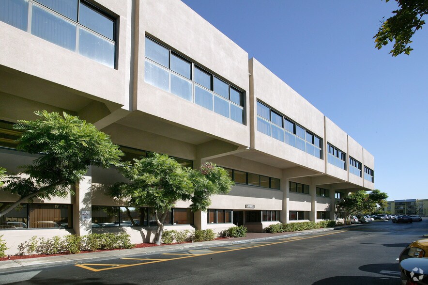 More Photos Of 10669-10689 N Kendall Dr, Miami Unknown For Lease