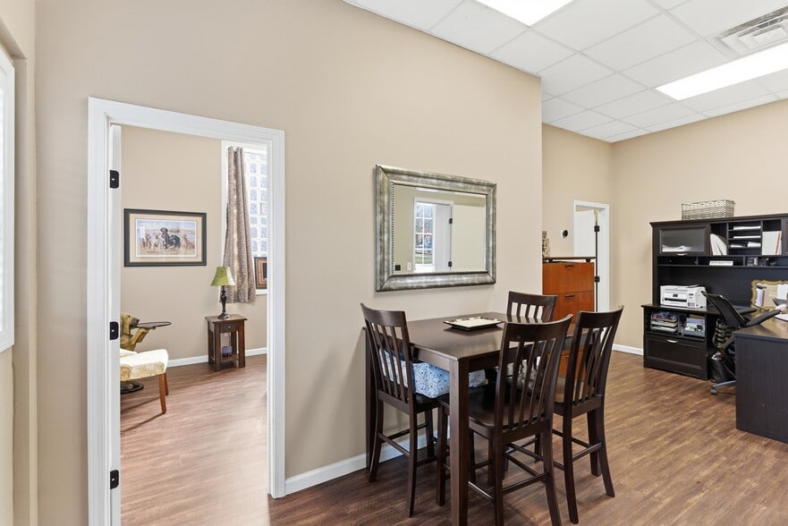 More Photos Of 2860 Noble Rd, Cleveland Office For Sale