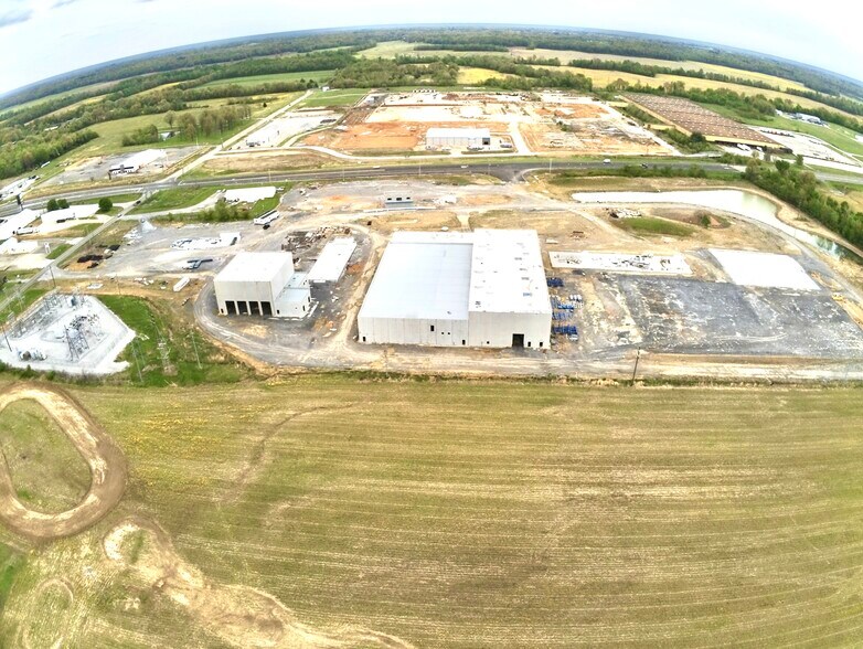 More Photos Of 3155 US-45, Mayfield Distribution For Sale