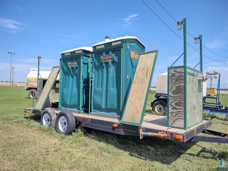 More Photos Of 1300 SE 3rd Ave, Miller Land For Sale