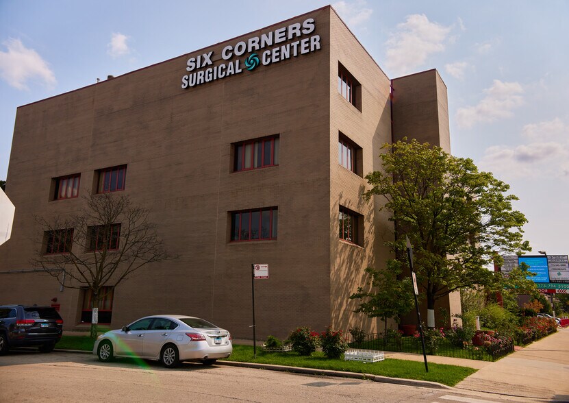 More Photos Of 4211 N Cicero Ave, Chicago Medical For Lease