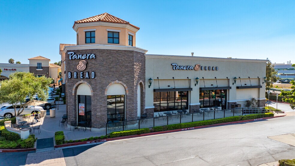 More Photos Of 550 E Betteravia Rd, Santa Maria Freestanding For Lease