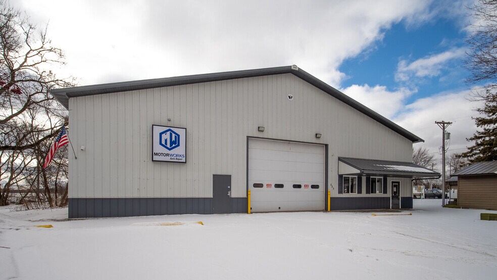 More Photos Of 203 Main St E, Elysian Auto Repair For Sale