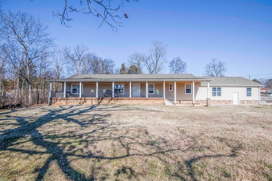 More Photos Of 104 Circle Rd, Newport Manufactured Housing Mobile Home Park For Sale