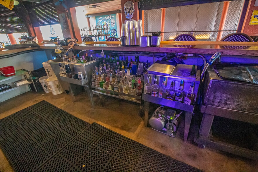 More Photos Of 130 Tamiami Trl, Punta Gorda Restaurant For Sale