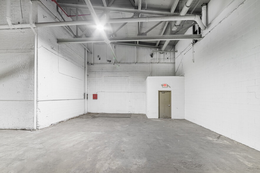 More Photos Of 799 E 73rd St, Cleveland Warehouse For Lease