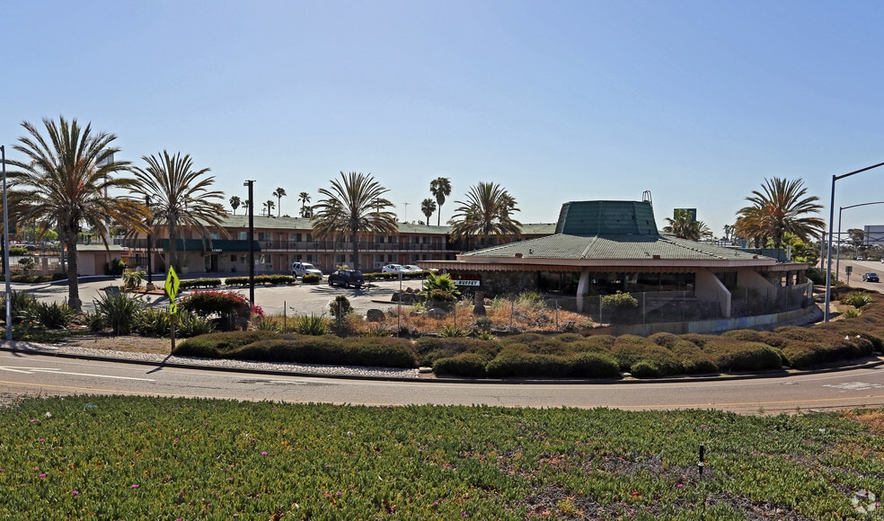 More Photos Of 1401 Mission Ave, Oceanside Restaurant For Lease