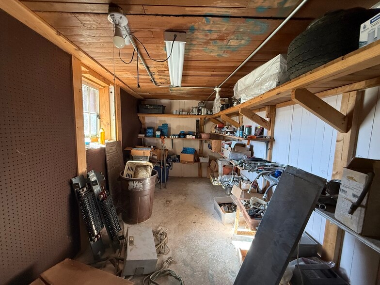 More Photos Of 622 S Main St, LaFayette Storefront Retail Residential For Sale