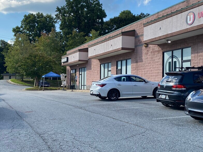 More Photos Of 853 S Peachtree St, Norcross Storefront Retail Office For Sale