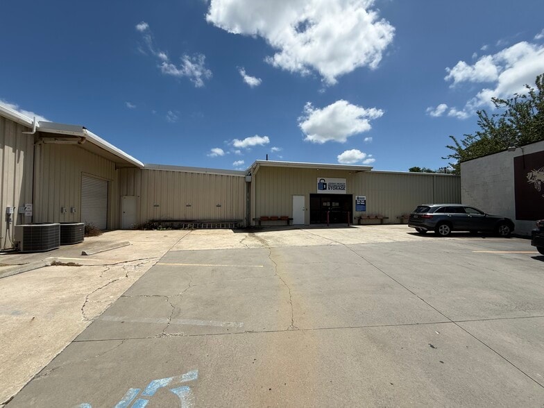 More Photos Of 211B Johnny Mercer Blvd, Savannah Self Storage For Sale