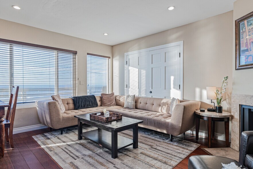 More Photos Of 1352-1364 Sunset Cliffs Blvd, San Diego Apartments For Sale