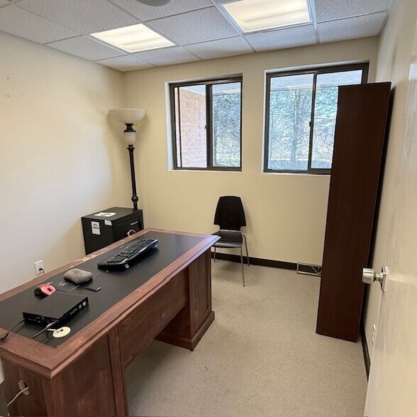 More Photos Of 2202 N Berkshire Rd, Charlottesville Medical For Sale
