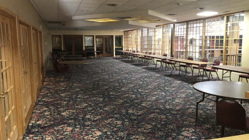 More Photos Of 1010 Cosby Hwy, Newport Hotel For Sale