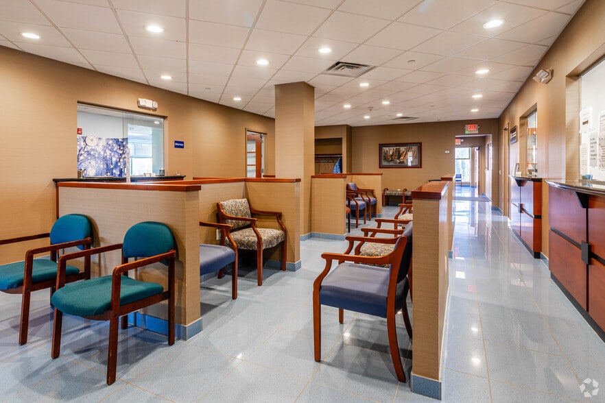 More Photos Of 630 Broad St, Carlstadt Medical For Lease