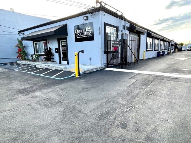 More Photos Of 2560-2590 Lafayette St, Santa Clara Warehouse For Lease