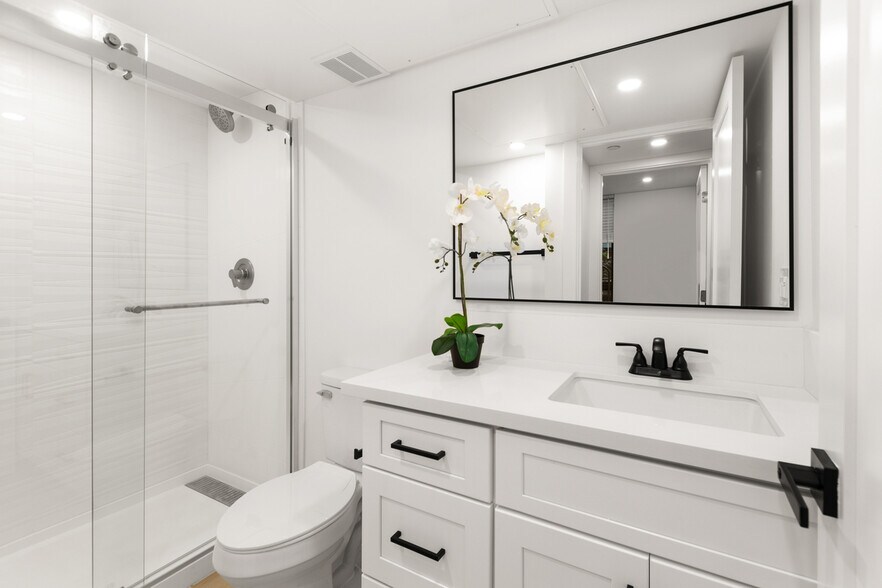 More Photos Of 5727 Lauretta St, San Diego Apartments For Sale