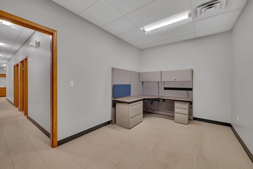 More Photos Of 801 Brian Dr, Crest Hill Light Distribution For Lease