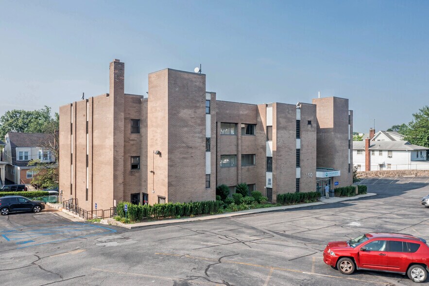 More Photos Of 150 Lockwood Ave, New Rochelle Medical For Lease