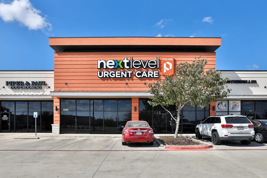 More Photos Of 3200 Greenlawn Blvd, Round Rock Storefront For Lease
