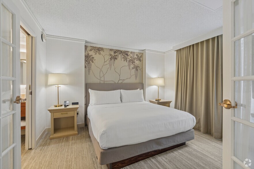 More Photos Of 6120 Peachtree Dunwoody Rd, Atlanta Hotel For Sale