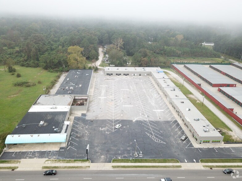 More Photos Of 5101-5197 Bragg Blvd, Fayetteville General Retail For Lease