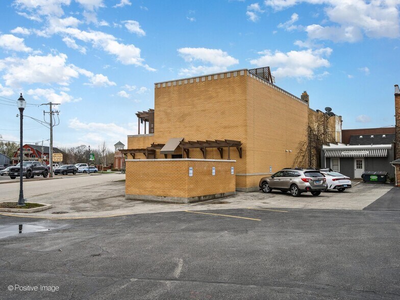 More Photos Of 250 Center St, Grayslake Storefront Retail Residential For Sale