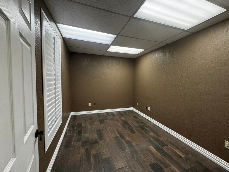 More Photos Of 3319 N Grimes St, Hobbs Office For Lease