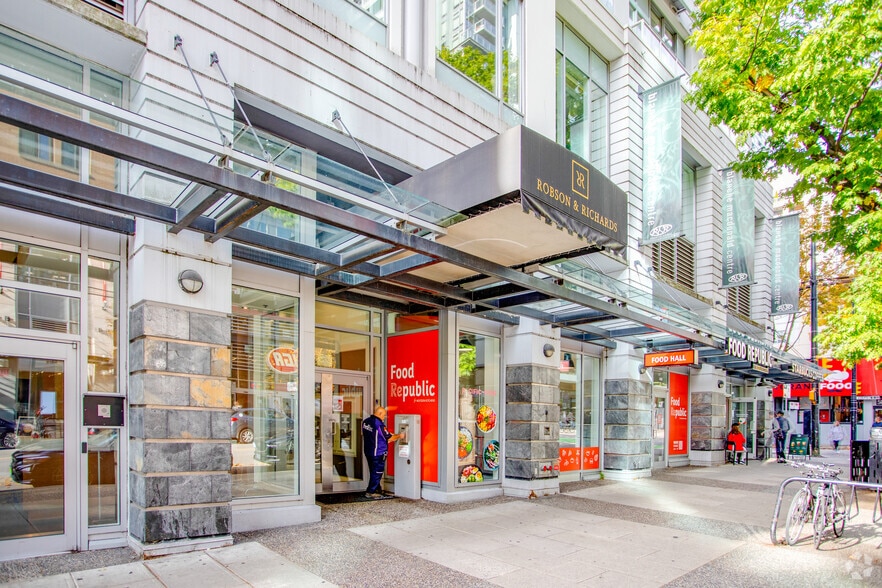 More Photos Of 480 Robson St, Vancouver Apartments For Lease