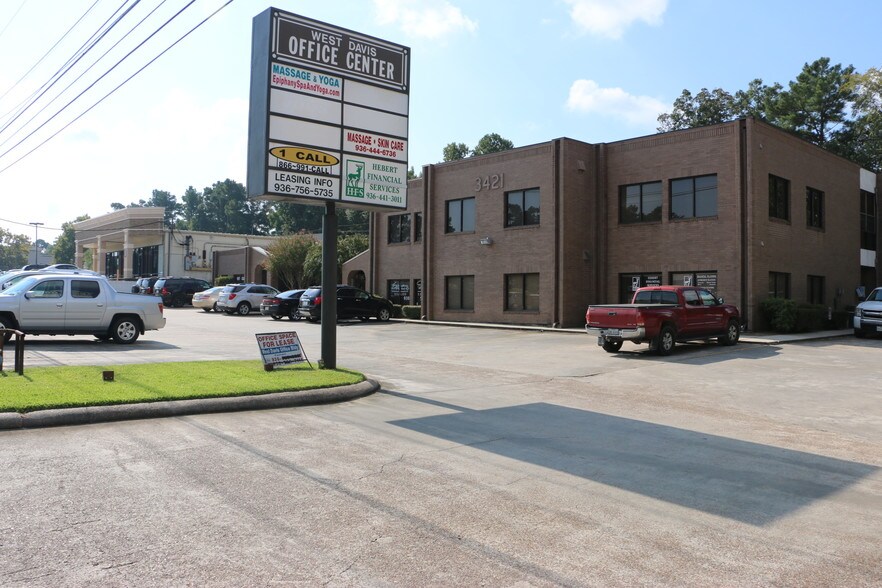 More Photos Of 3421 W Davis St, Conroe Medical For Lease