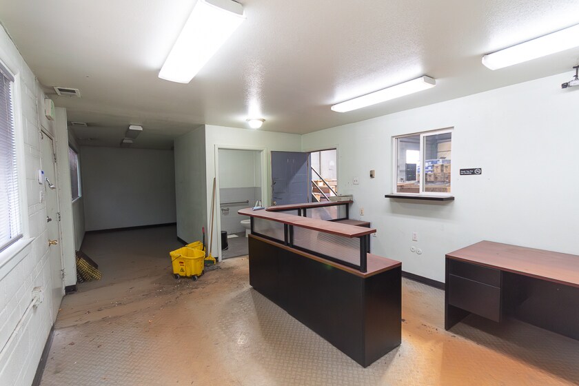 More Photos Of 702 4th Ave, Greeley Warehouse For Lease