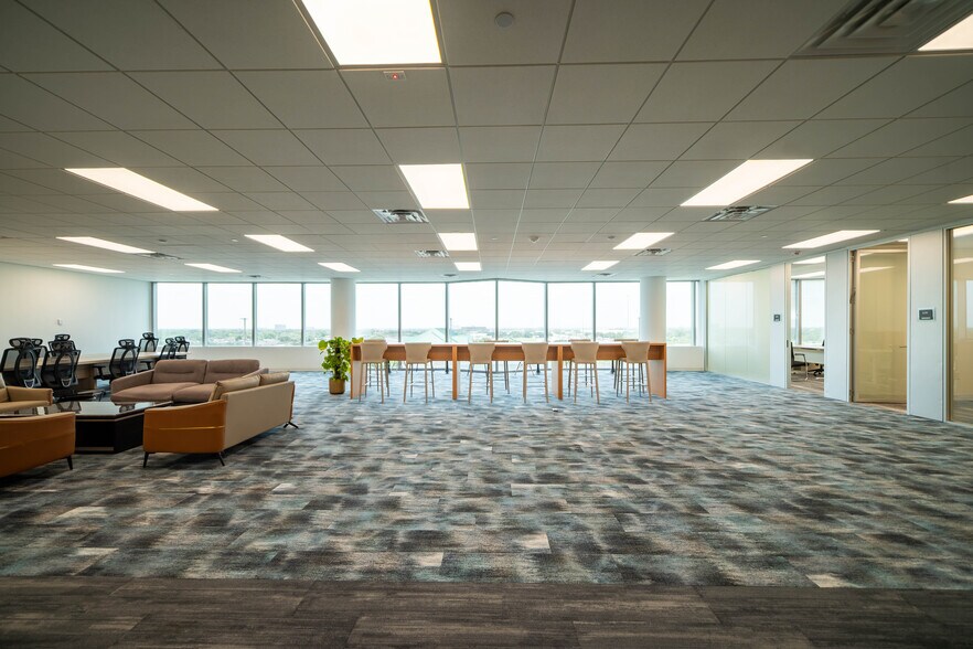 More Photos Of 9999 Bellaire Blvd, Houston Medical For Sale