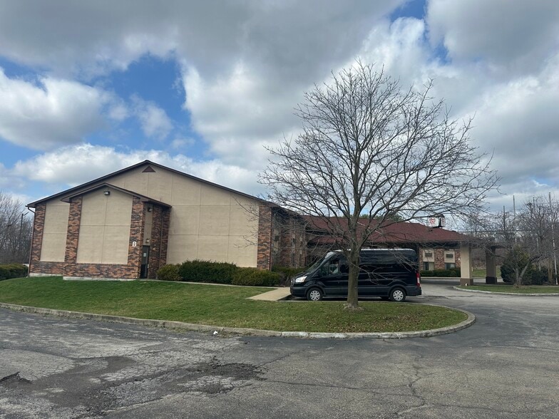 More Photos Of 2700 Wilson Rd, West Middlesex Hotel For Sale