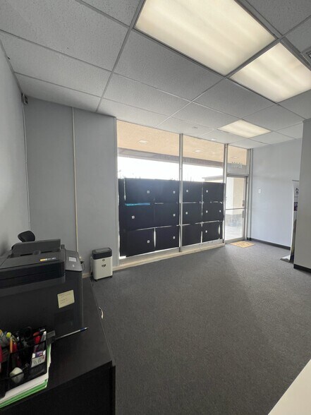 More Photos Of 10317-10407 Lakewood Blvd, Downey Storefront For Lease