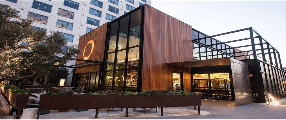 More Photos Of 222 S Hope St, Los Angeles General Retail For Lease