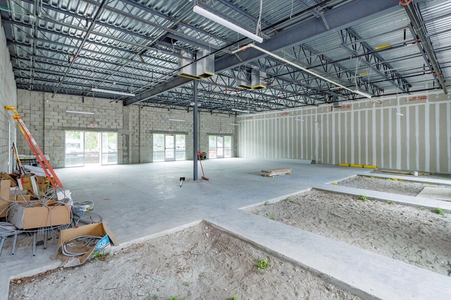 More Photos Of 286 Douglas Ave, Altamonte Springs General Retail For Lease