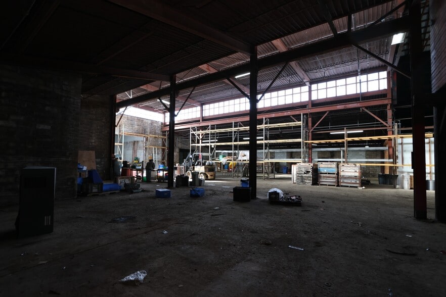 More Photos Of 202 W Livingston Ave, Crestline Warehouse For Sale