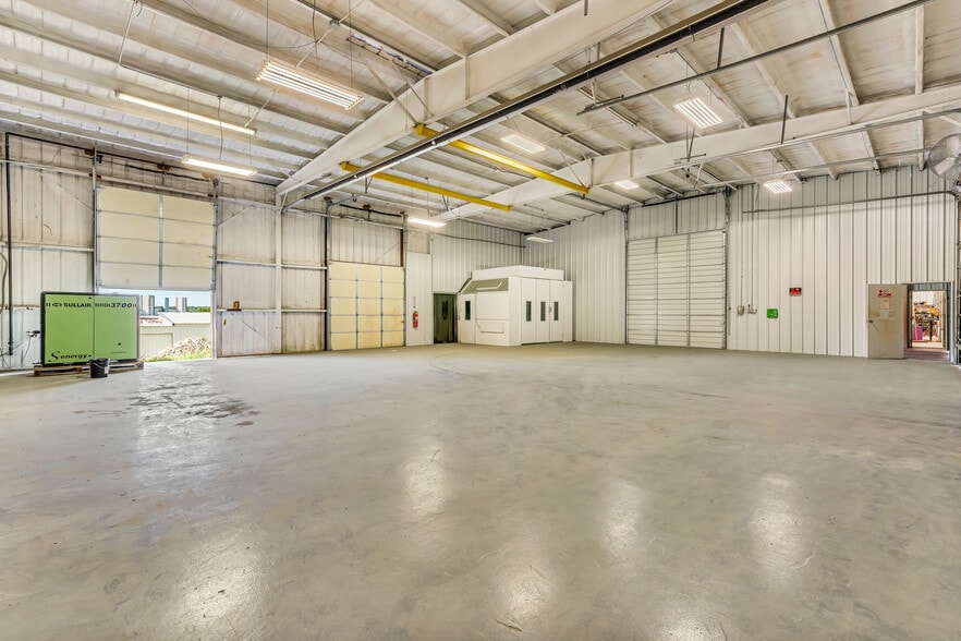 More Photos Of 4400 US Highway 377, Granbury Industrial For Lease