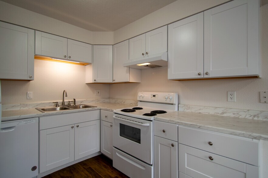 More Photos Of 715-719 16th St SW, Loveland Apartments For Sale