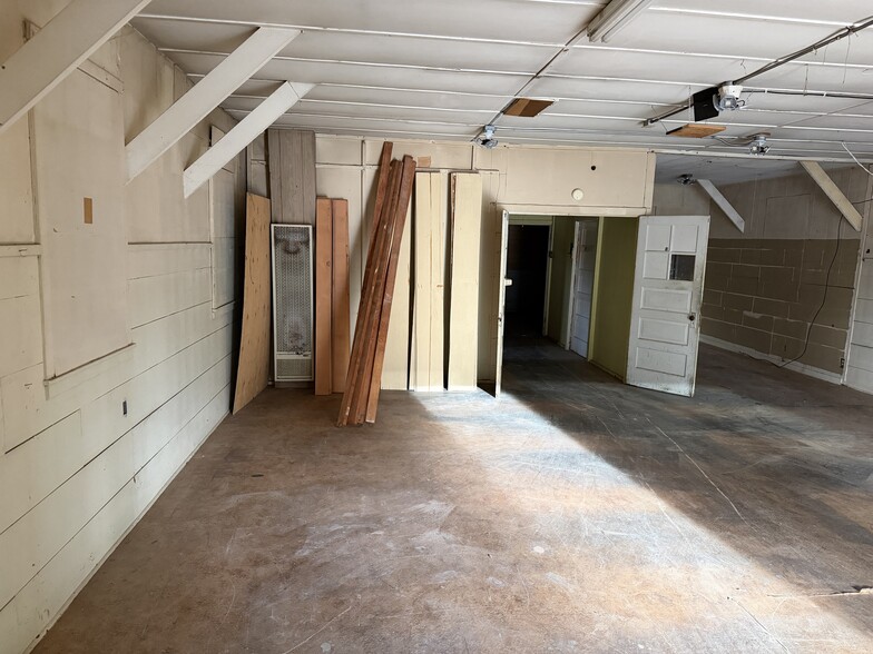 More Photos Of 217 Percy Ave, Yuba City Storefront For Sale