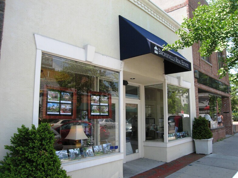 More Photos Of 17 1/2 Park Pl, Bronxville Storefront Retail Office For Sale