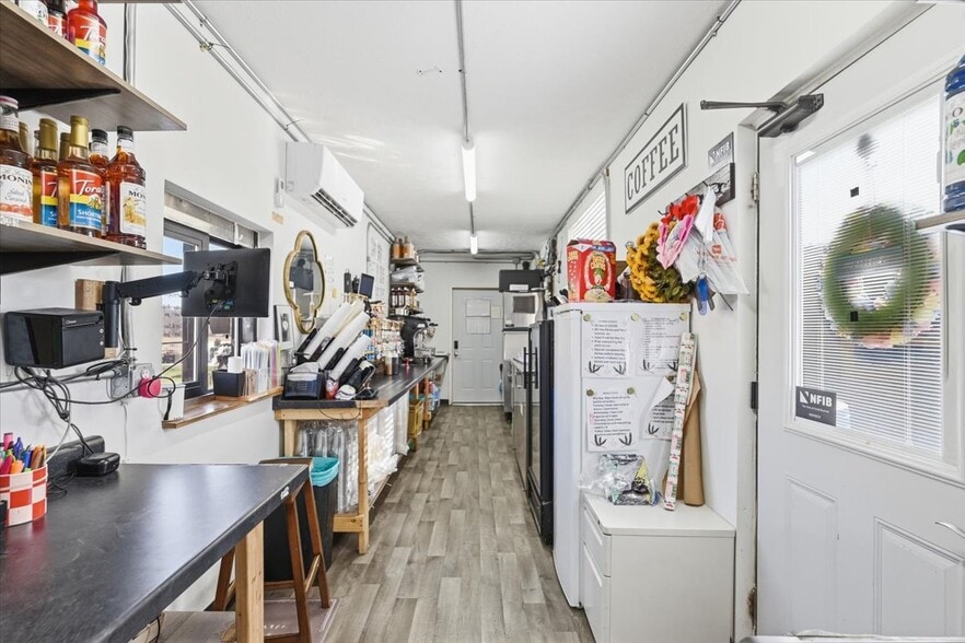 More Photos Of 131 3rd St, Underwood Specialty For Sale