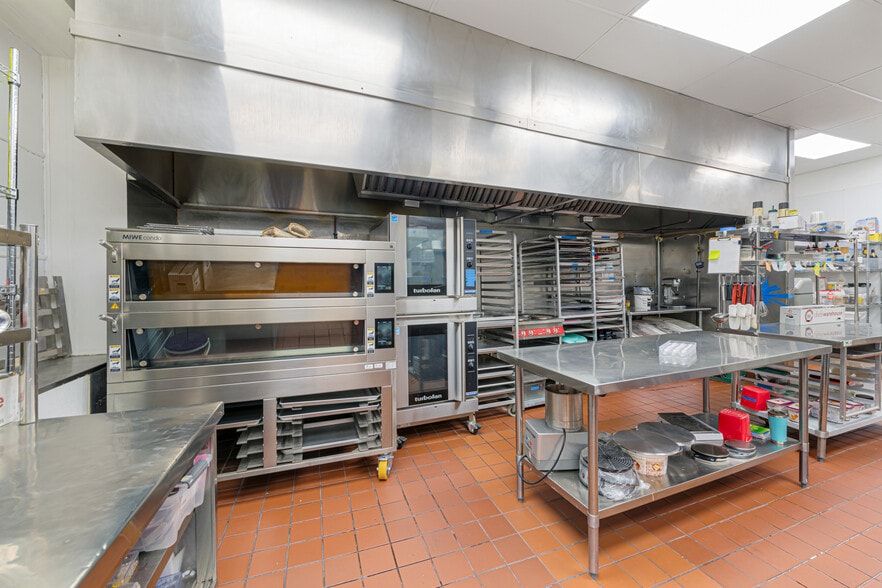 More Photos Of 303 S Mission Dr, San Gabriel Restaurant For Sale
