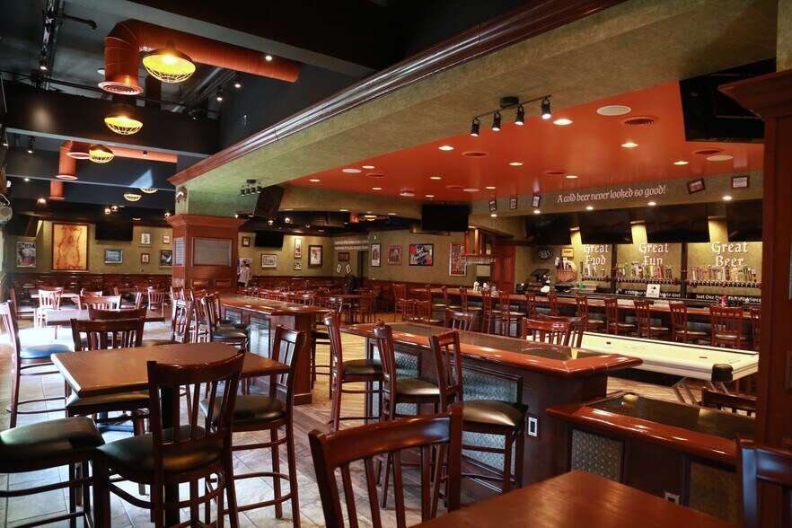 More Photos Of 324 E Shaw Ave, Fresno Hotel For Sale