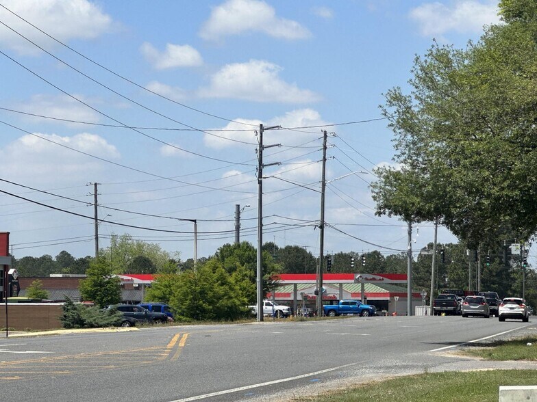 More Photos Of 2853/ 2861 Airport Rd, Crestview Land For Sale